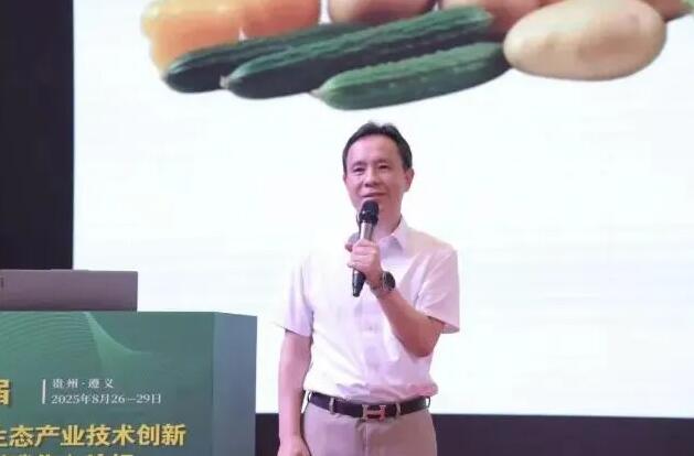 现代精工董事长詹智勇发表讲话
